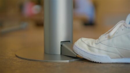 Desinfectiezuil met voetpedaal