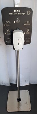 Fooom Desinfectie Zuil Zwart ( incl. dispenser).